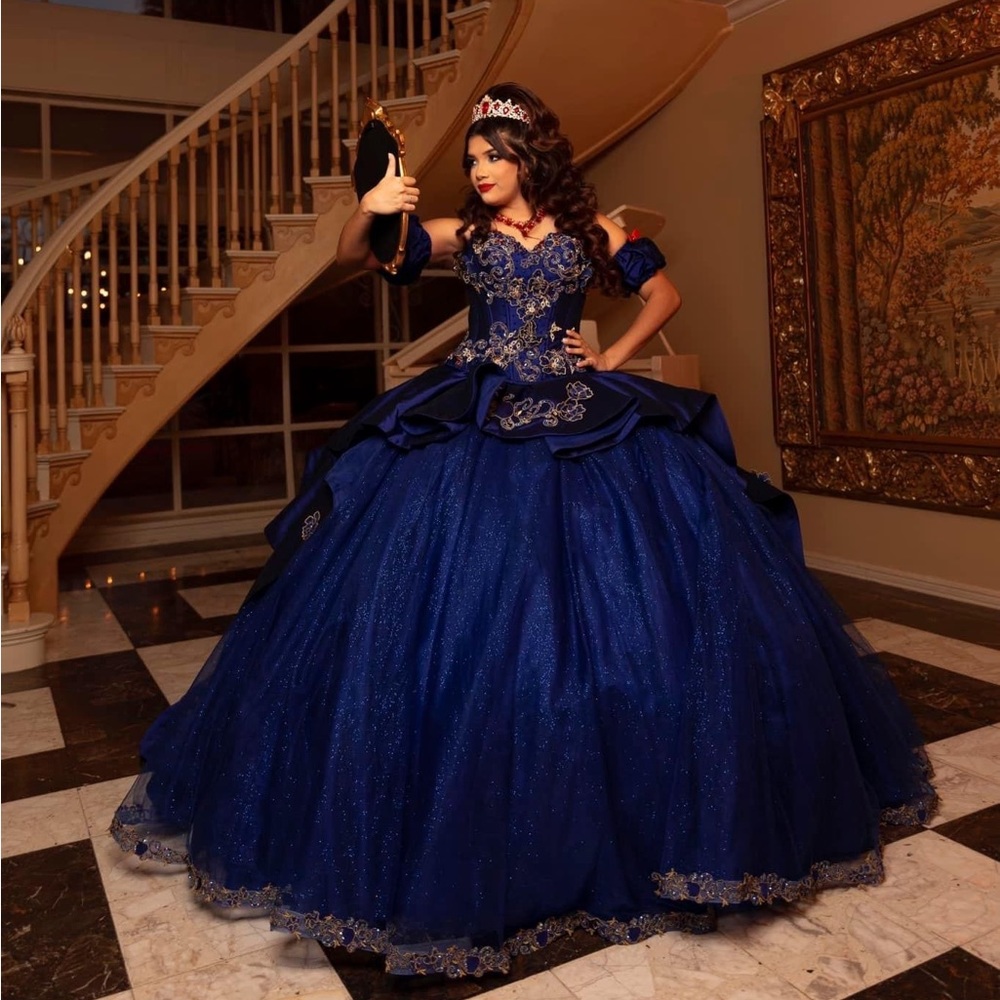 Disney Snow White Ragazza Quince Dress.